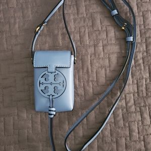 Lipstick and keys....dust bag provided